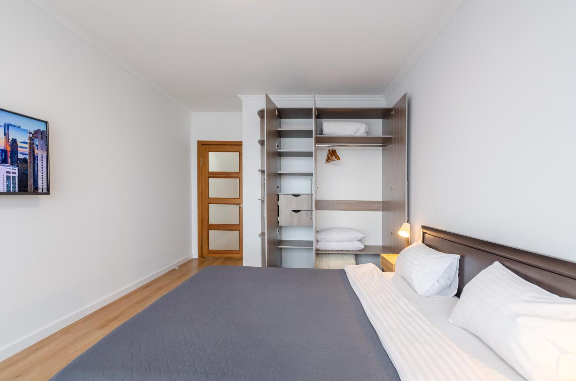 Petrovdom 7-27 In Rc Kvartet Cozy Apartment Nearby With Central Railway Station Kyiv Exterior photo