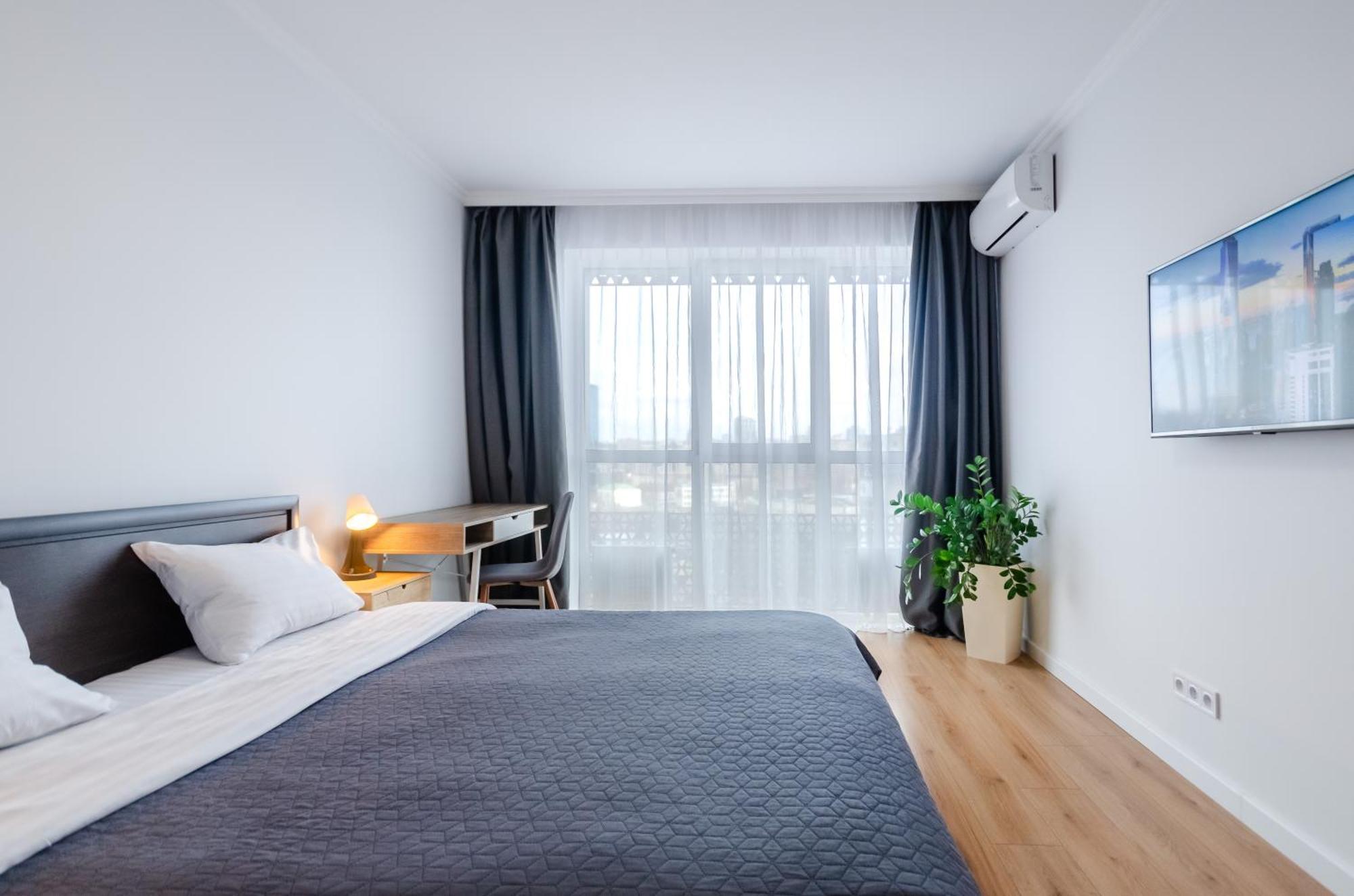 Petrovdom 7-27 In Rc Kvartet Cozy Apartment Nearby With Central Railway Station Kyiv Exterior photo