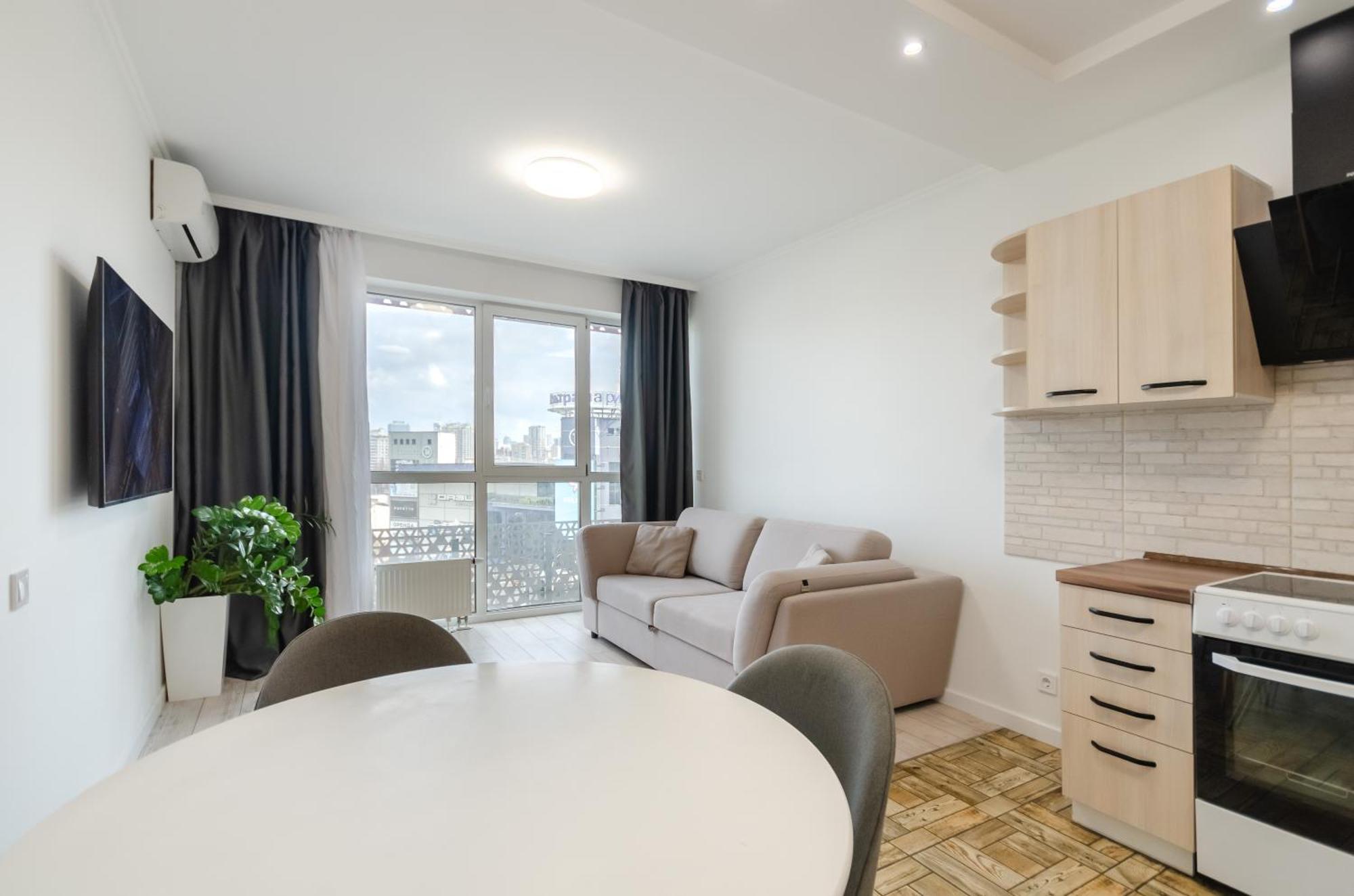 Petrovdom 7-27 In Rc Kvartet Cozy Apartment Nearby With Central Railway Station Kyiv Exterior photo