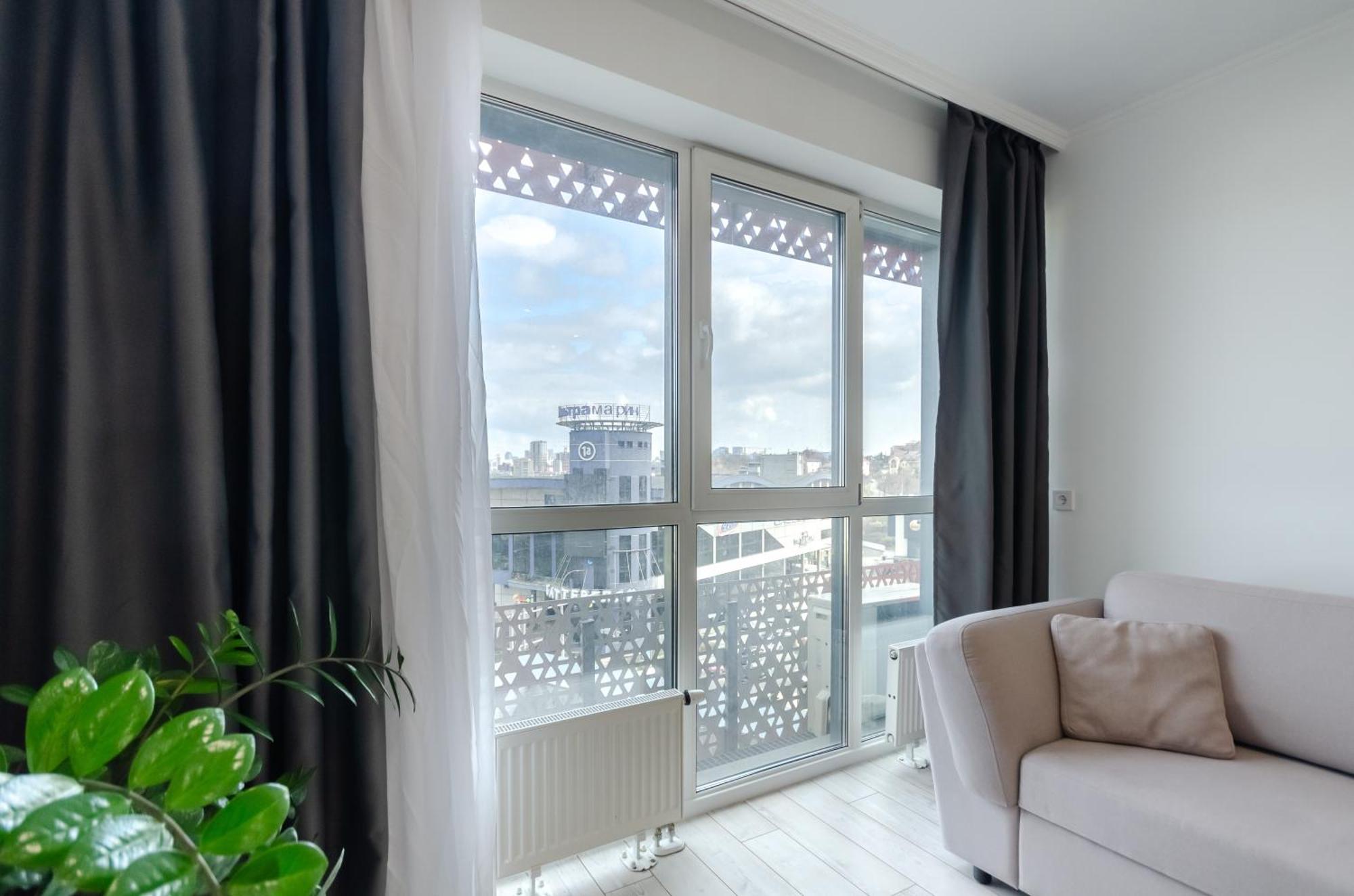 Petrovdom 7-27 In Rc Kvartet Cozy Apartment Nearby With Central Railway Station Kyiv Exterior photo